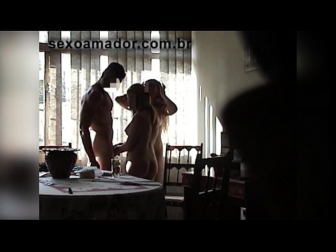 ❤️ Sex-Freunde laden einen riesigen Mann und einen Dreier mit ihm ein ☑ Porn video bei de.pornpics-de.ru ❤